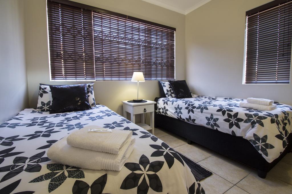 Appartement Madiolyn à Jeffreys Bay Extérieur photo