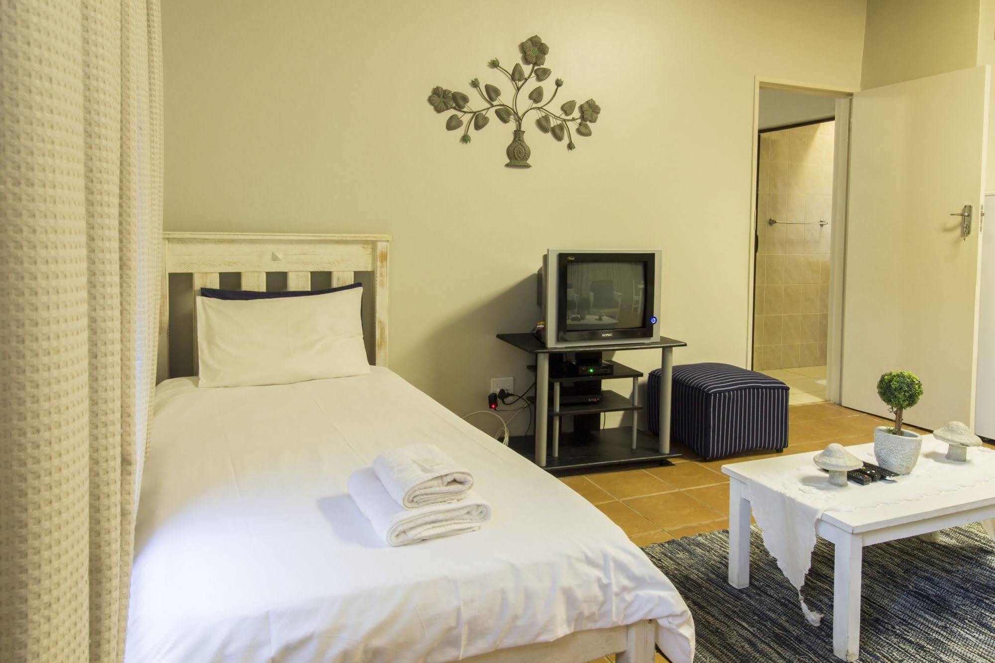 Appartement Madiolyn à Jeffreys Bay Extérieur photo